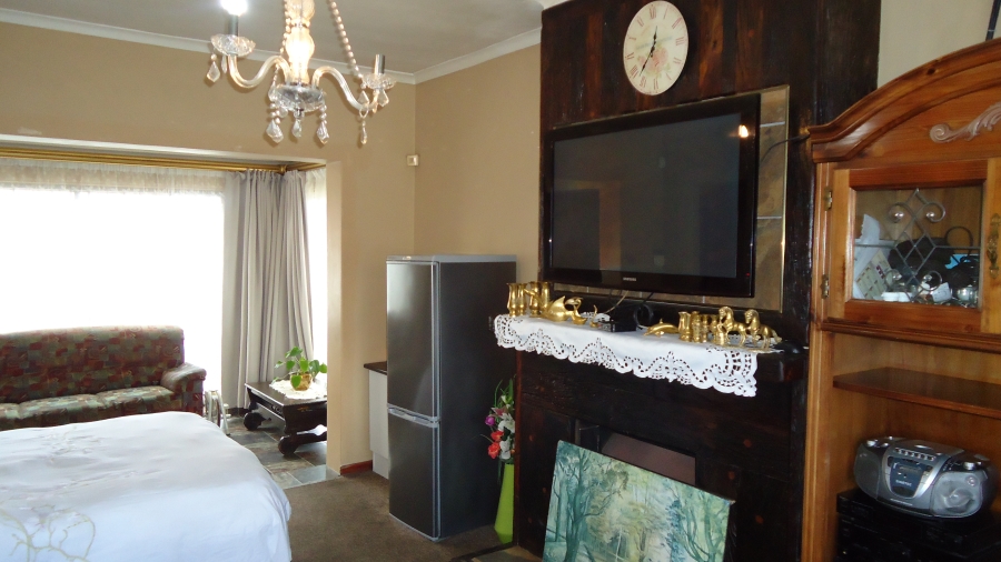 3 Bedroom Property for Sale in Gustrouw Western Cape